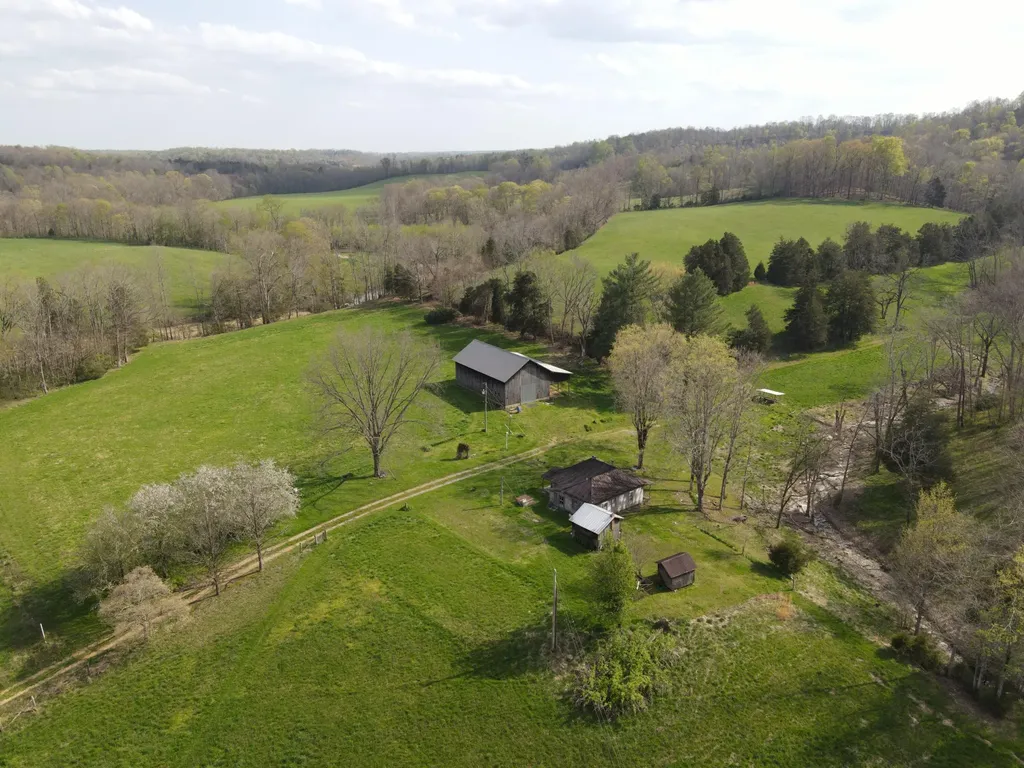 667 Troutstream Road Dunnville KY 42528