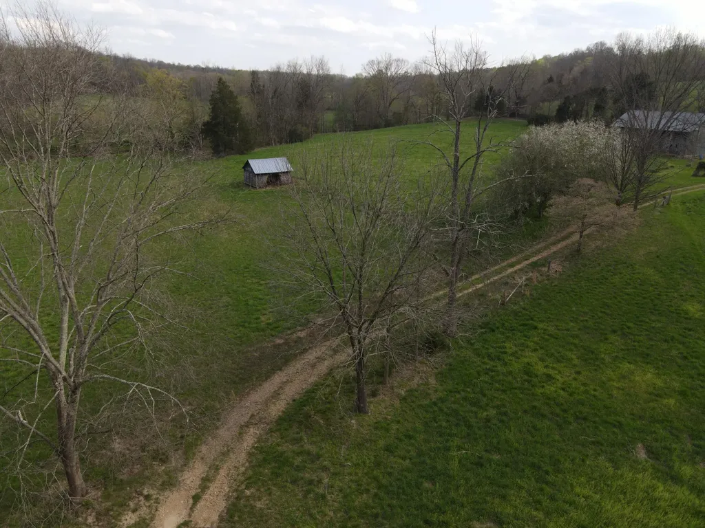 667 Troutstream Road Dunnville KY 42528