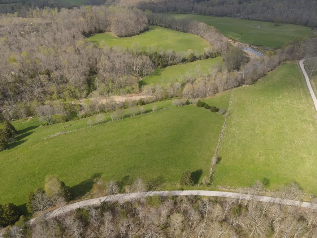 667 Troutstream Road Dunnville KY 42528