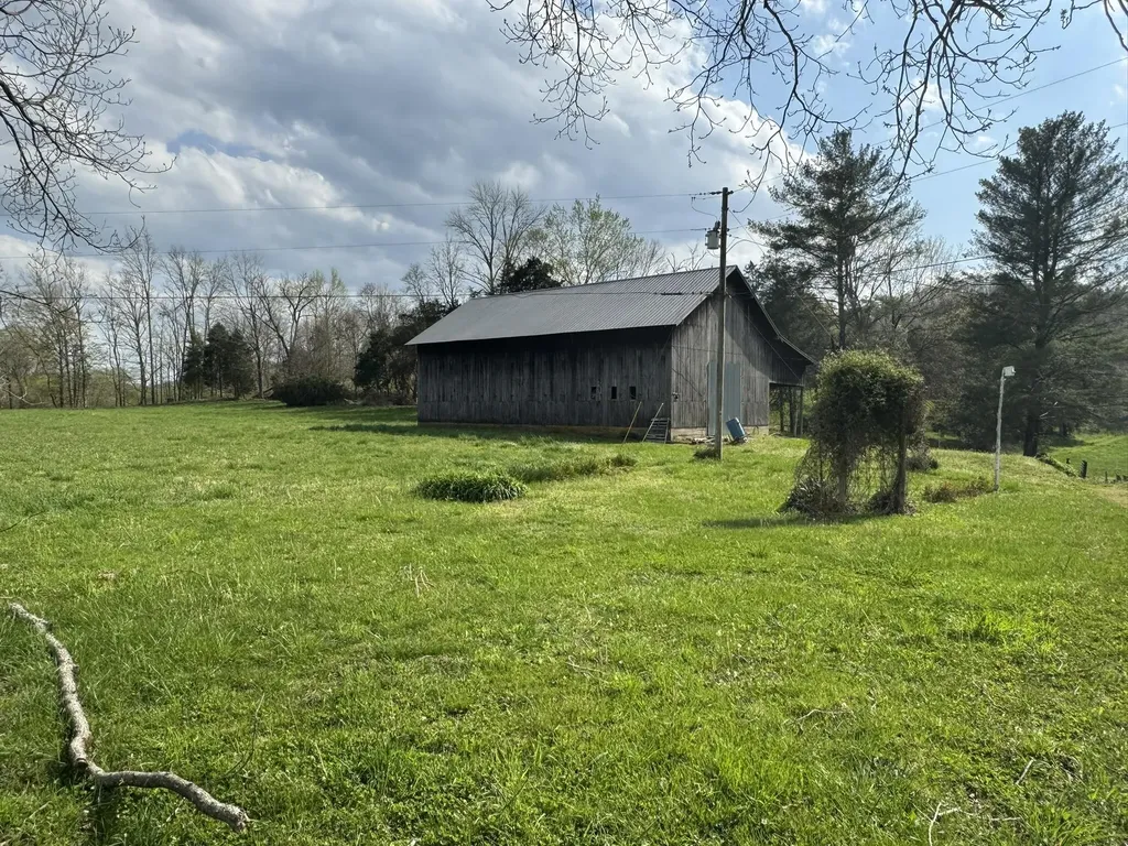 667 Troutstream Road Dunnville KY 42528
