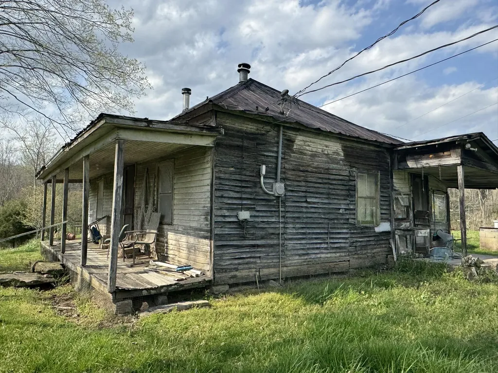 667 Troutstream Road Dunnville KY 42528