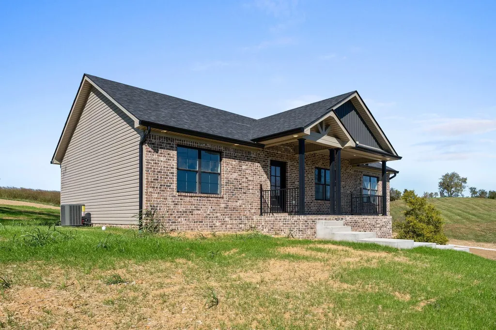 117 Aysia Avenue Paint Lick KY 40461