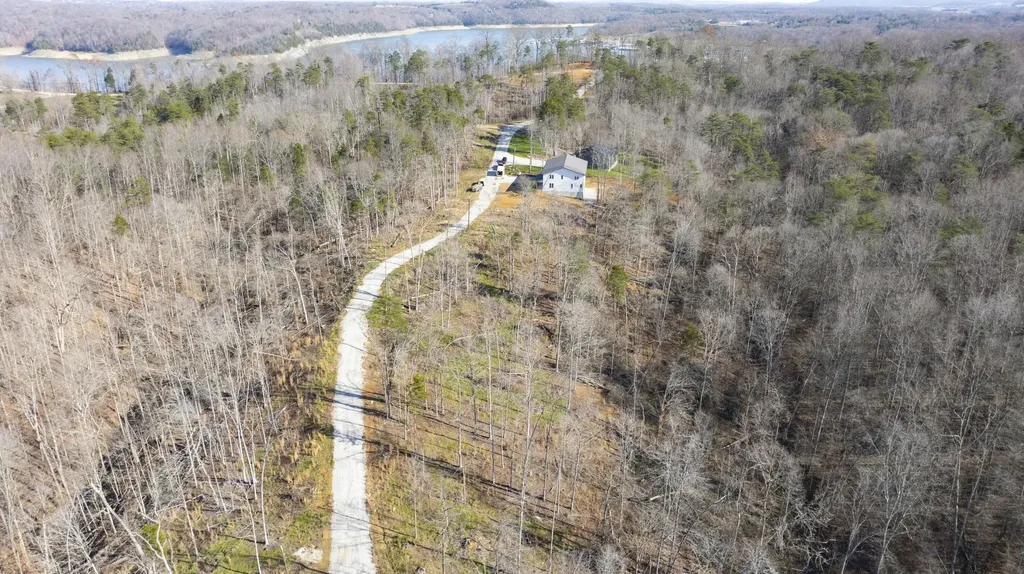 012 Wake Shore Drive Monticello KY 42633