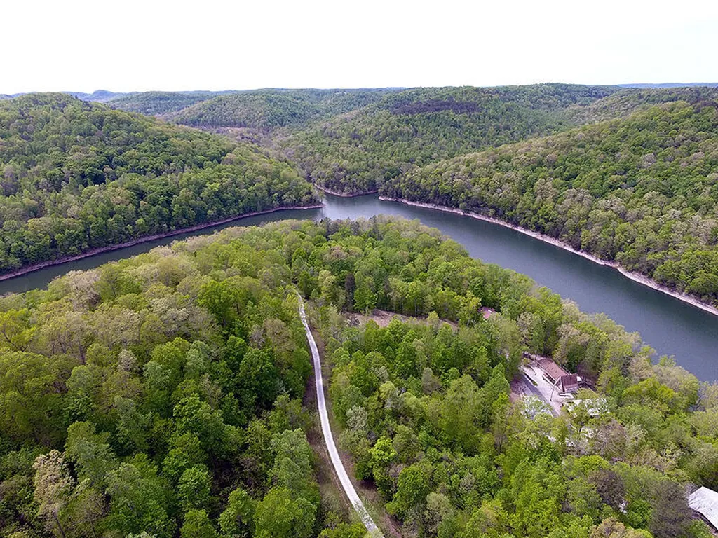 Tract 12 Dogwood Drive Whitley City KY 42653