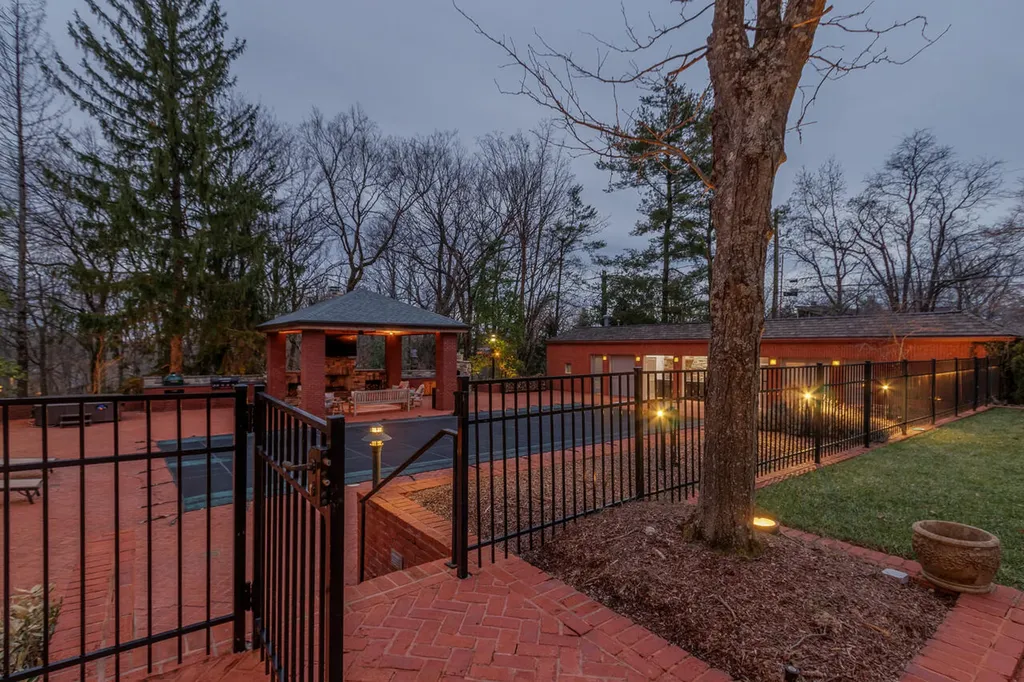 3105 Warrenwood Wynd Lexington KY 40502