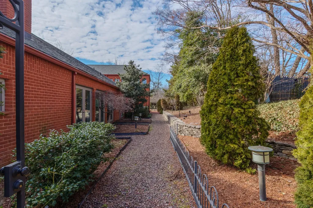 3105 Warrenwood Wynd Lexington KY 40502