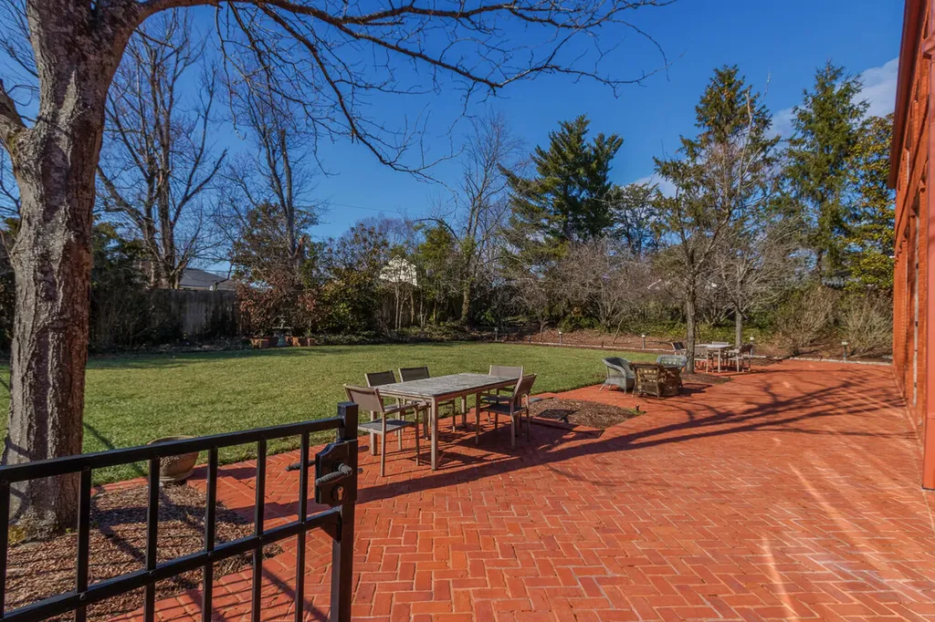 3105 Warrenwood Wynd Lexington KY 40502