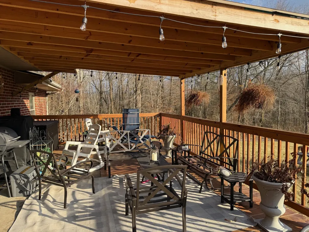 106 Walnut Lane Gray KY 40734