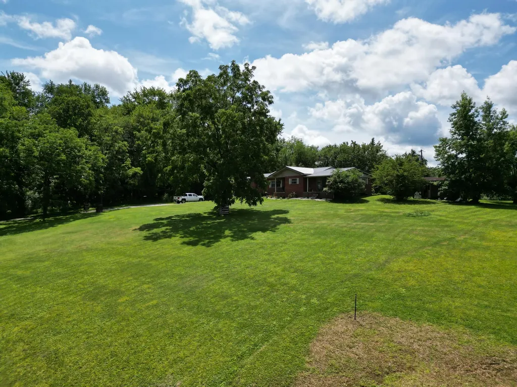 106 Walnut Lane Gray KY 40734