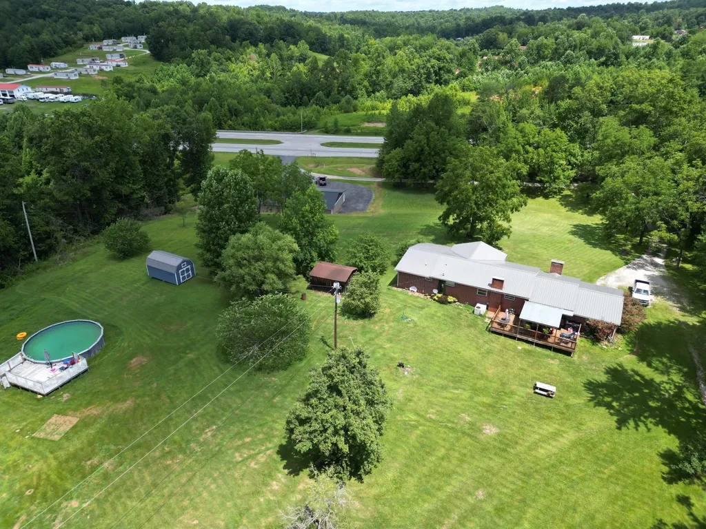 106 Walnut Lane Gray KY 40734