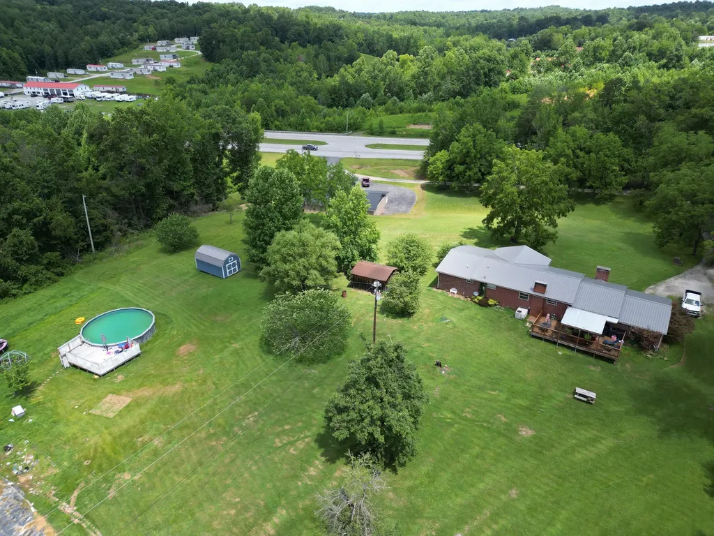 106 Walnut Lane Gray KY 40734