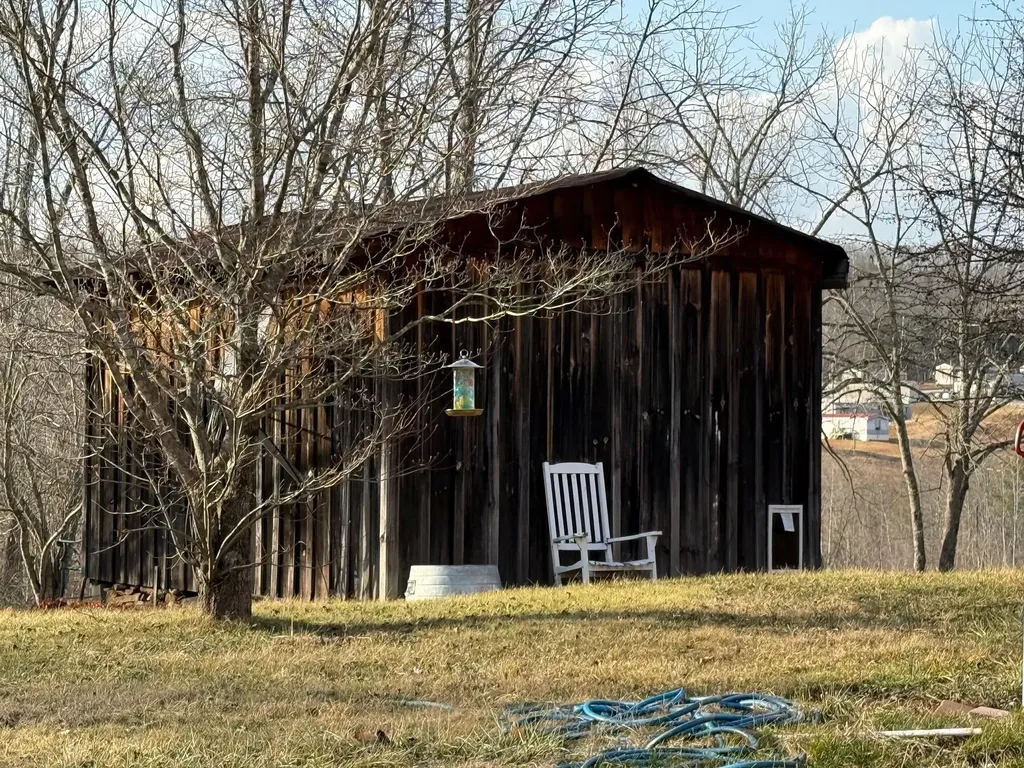 106 Walnut Lane Gray KY 40734