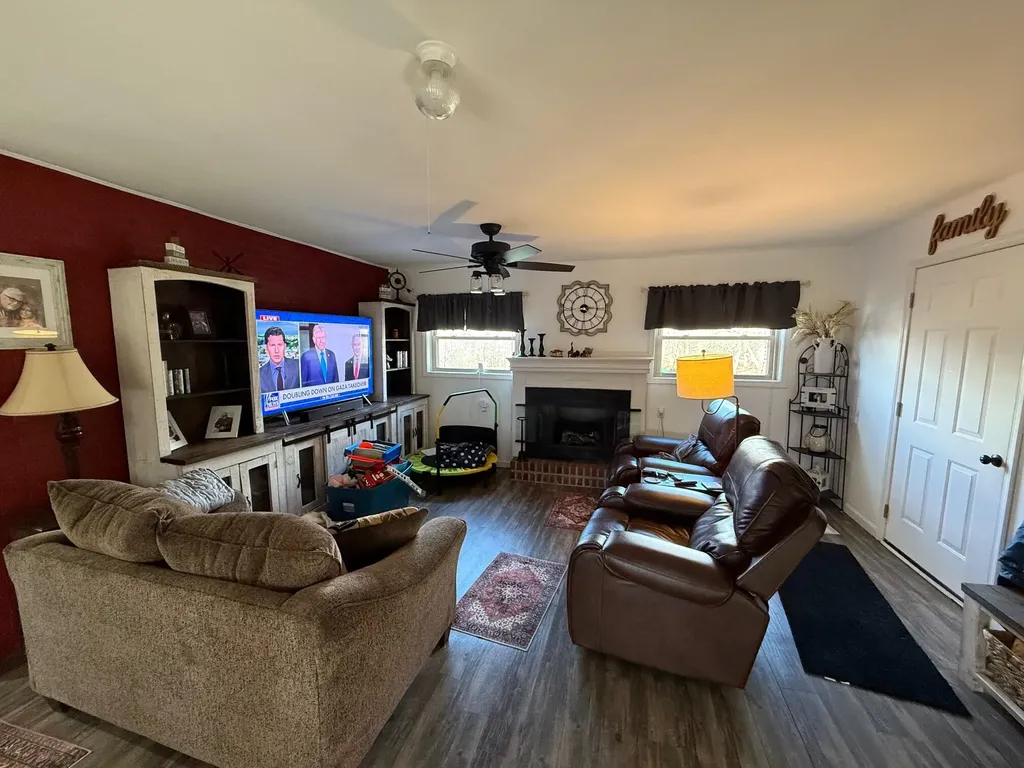 106 Walnut Lane Gray KY 40734
