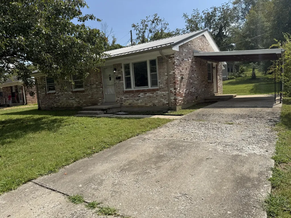 122 Rogers Street Berea KY 40403