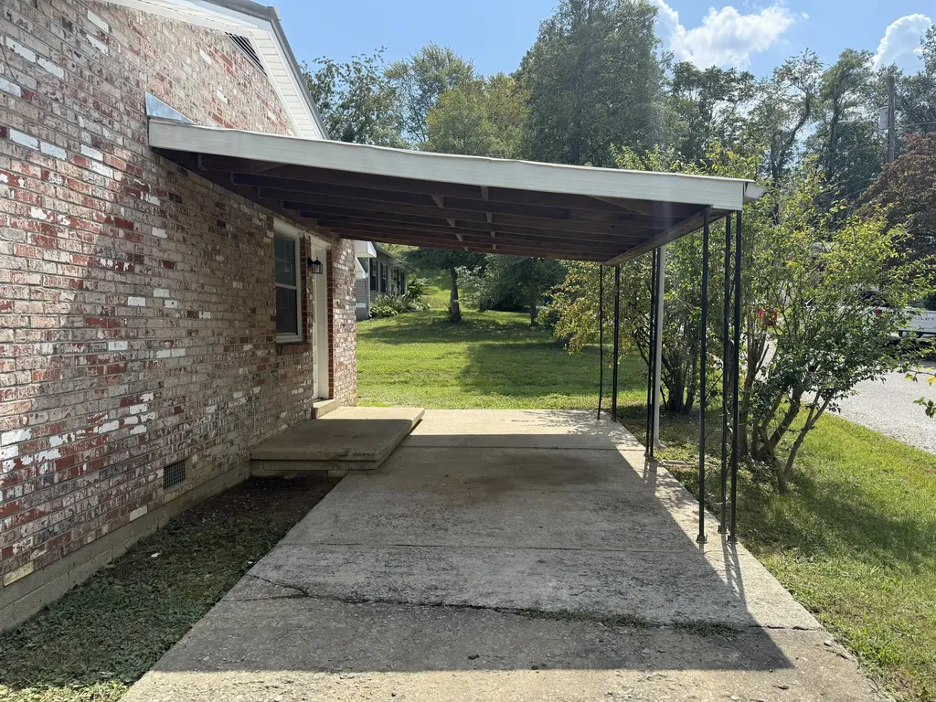 122 Rogers Street Berea KY 40403