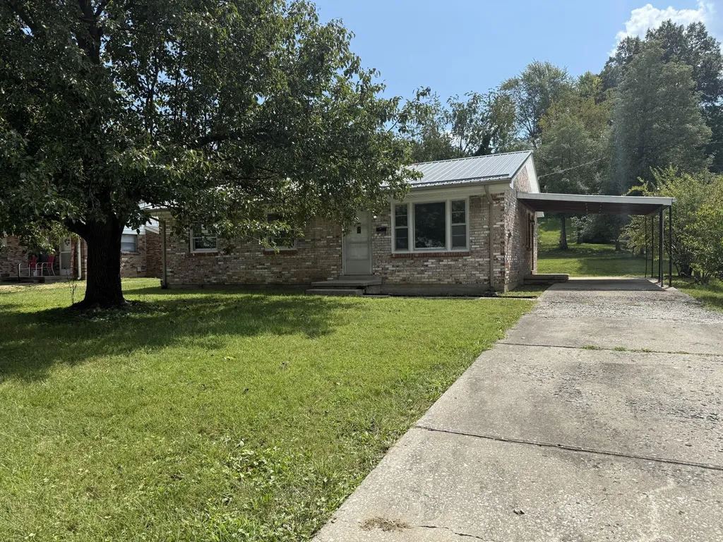 122 Rogers Street Berea KY 40403