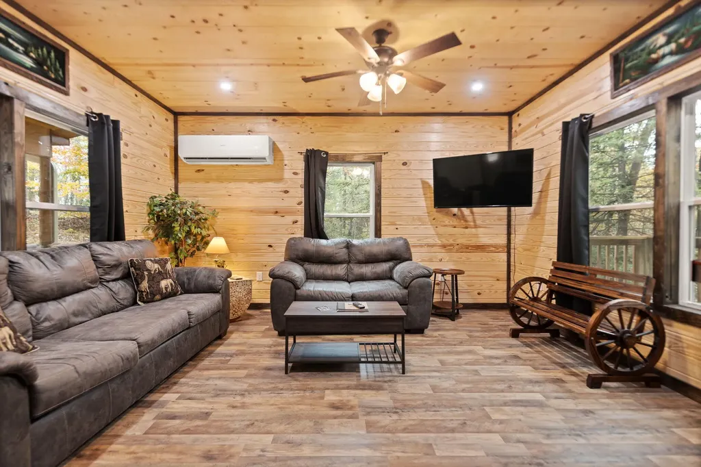 748 Village Drive Campton KY 41301