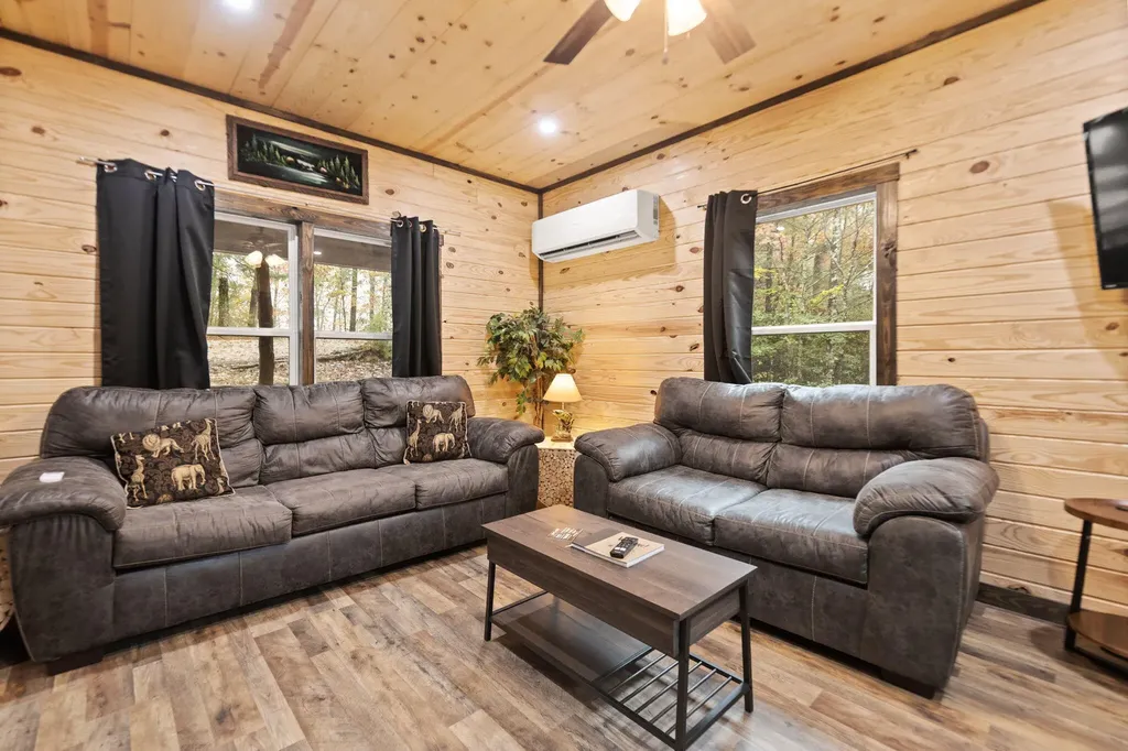 748 Village Drive Campton KY 41301