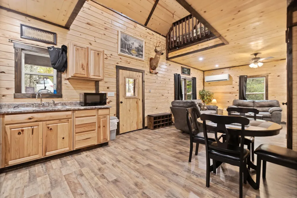 748 Village Drive Campton KY 41301