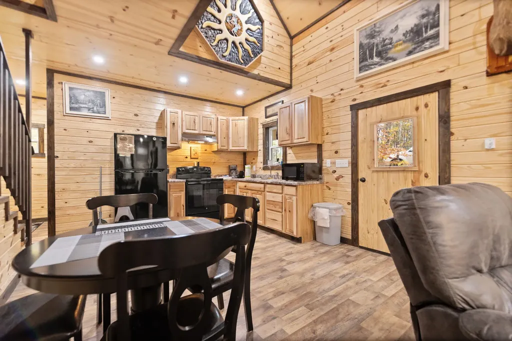 748 Village Drive Campton KY 41301