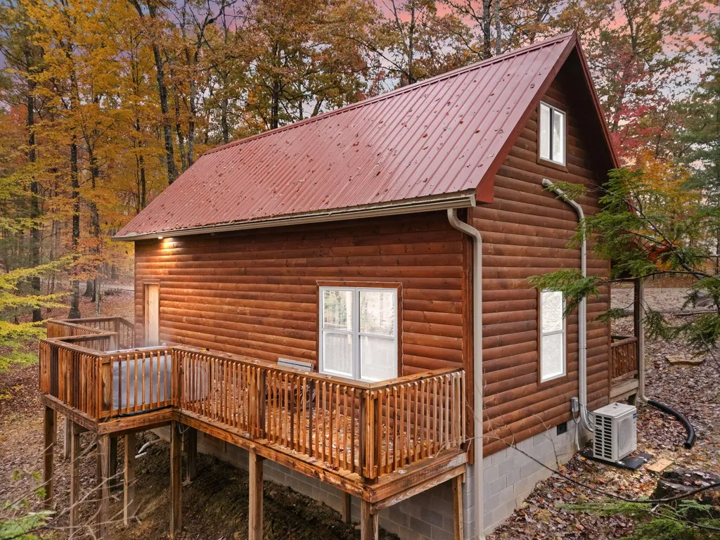 748 Village Drive Campton KY 41301