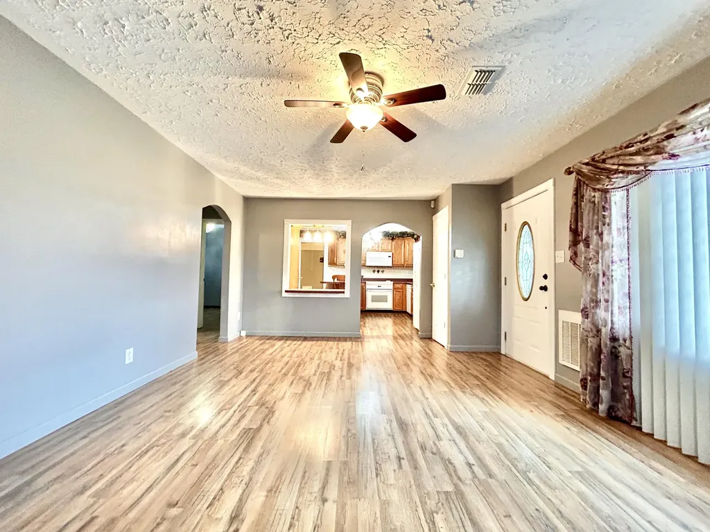 165 E Bourbon Road Somerset KY 42501
