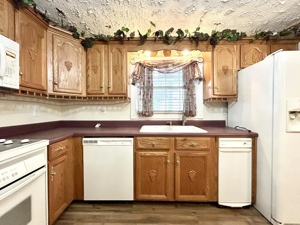 165 E Bourbon Road Somerset KY 42501