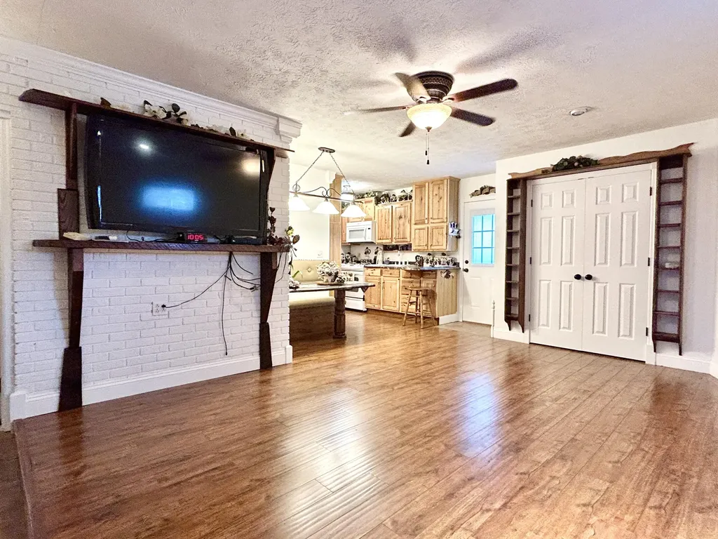 165 E Bourbon Road Somerset KY 42501