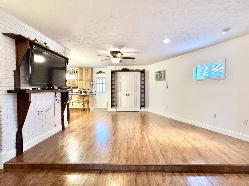 165 E Bourbon Road Somerset KY 42501