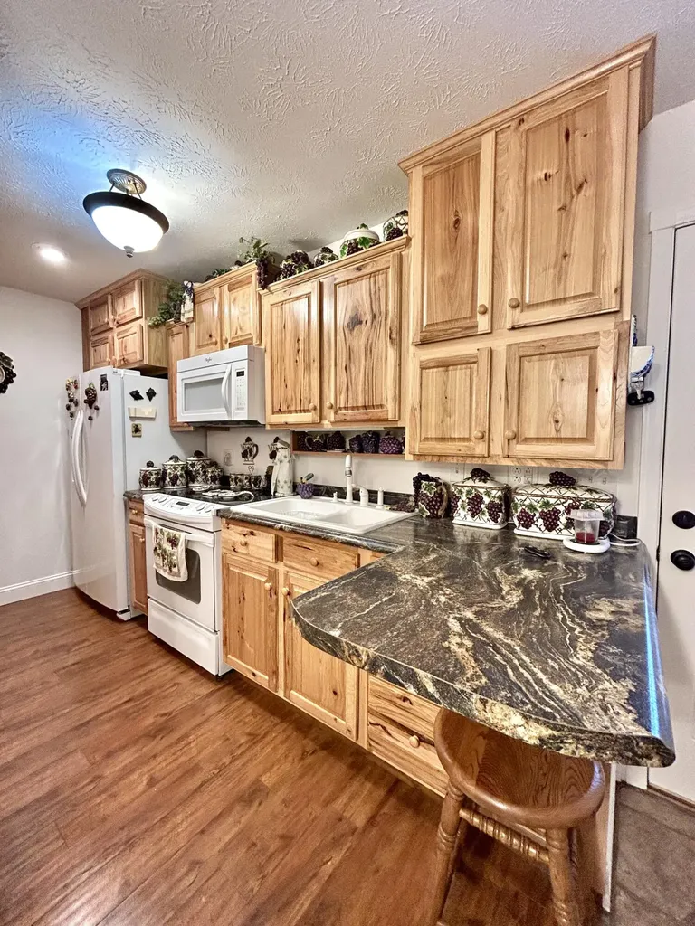 165 E Bourbon Road Somerset KY 42501