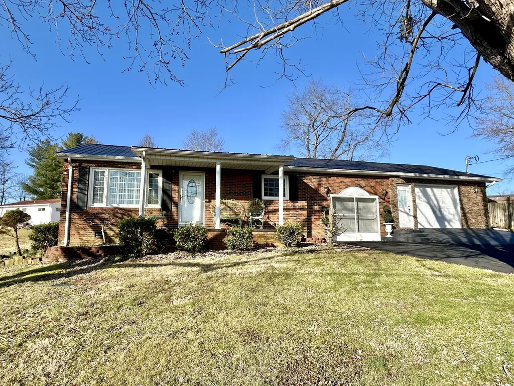 165 E Bourbon Road Somerset KY 42501