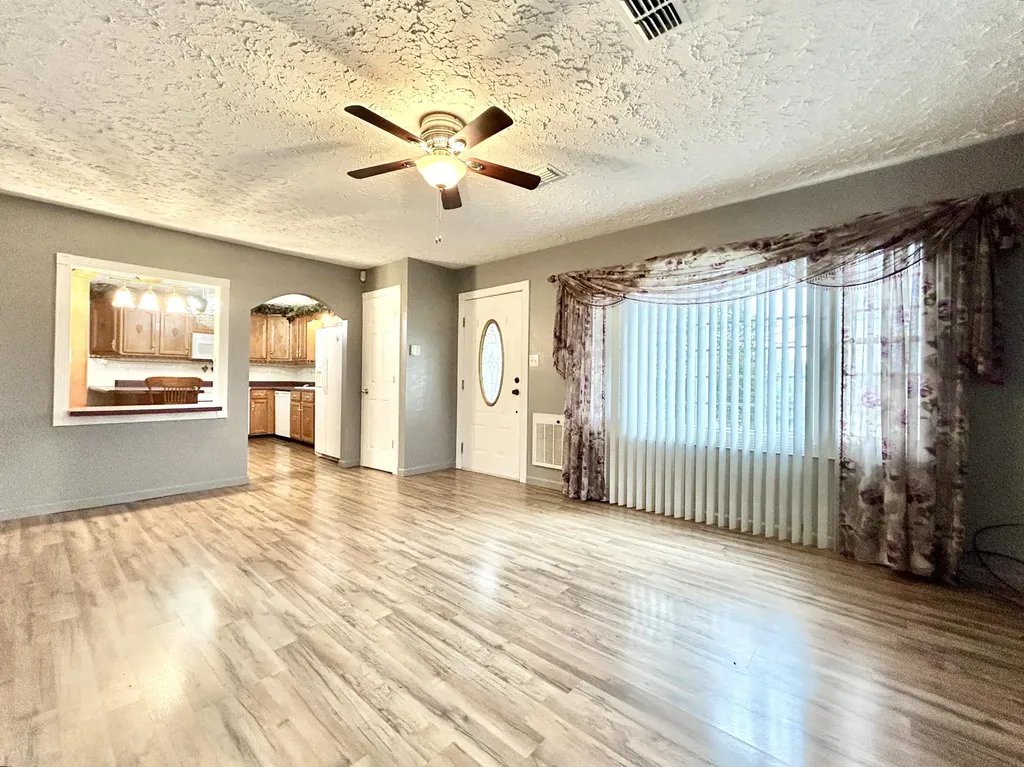 165 E Bourbon Road Somerset KY 42501