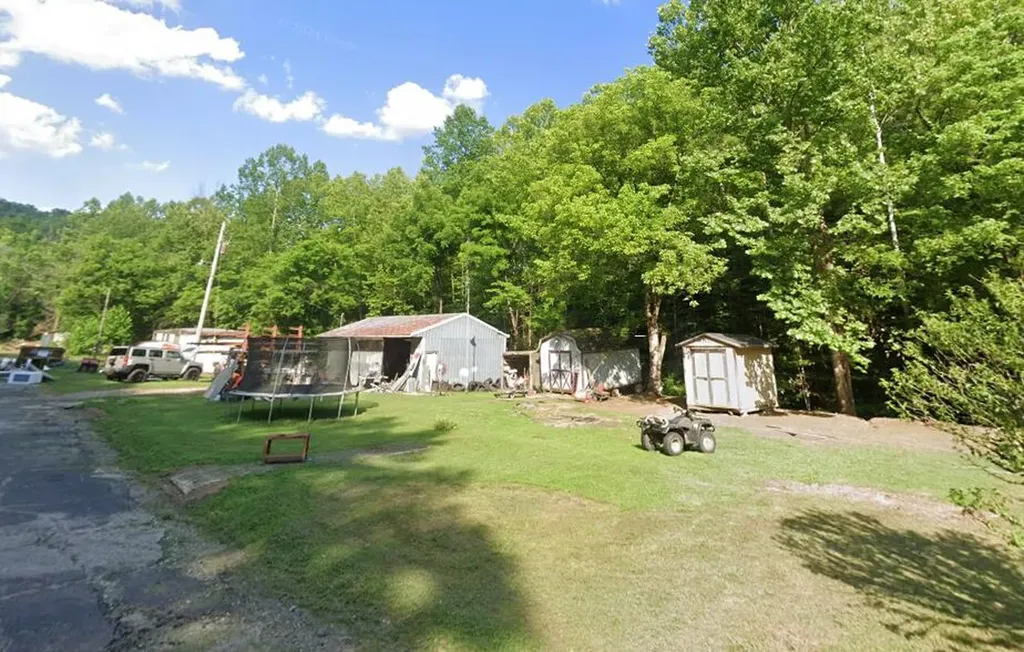 0 N Dogwood Lane Paintsville KY 41240