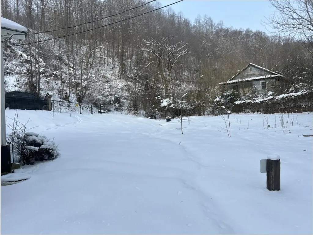 51 Akers Hollow Road Van Lear KY 41265