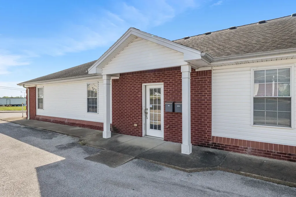 1513 Fieldstone Drive Lawrenceburg KY 40342