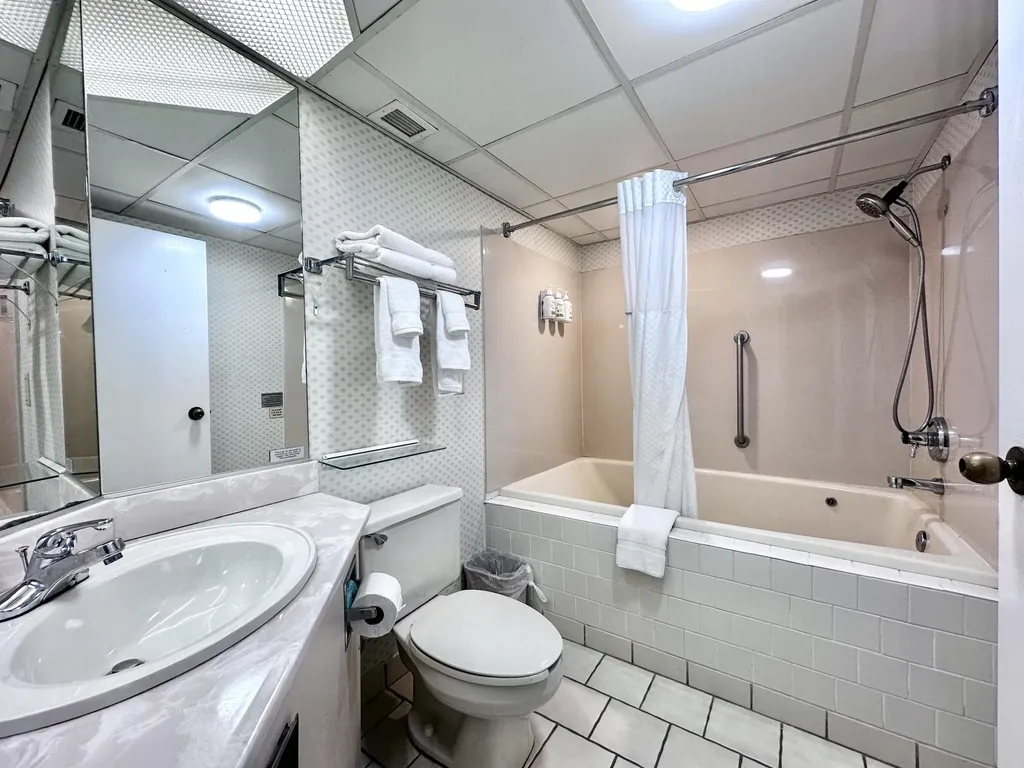 2075 W 192 Highway London KY 40741
