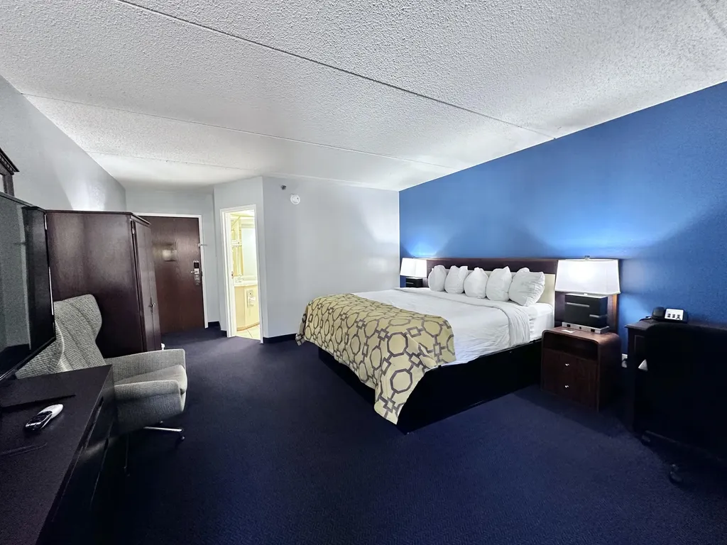 2075 W 192 Highway London KY 40741