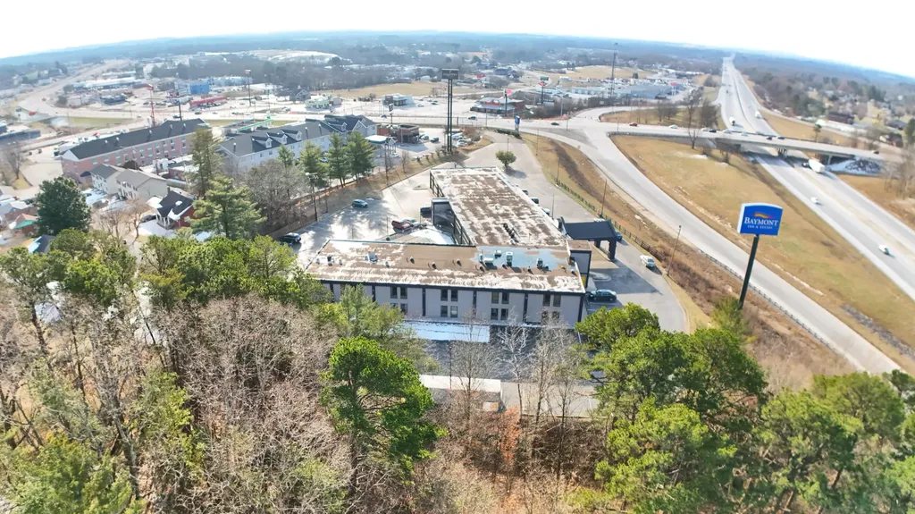 2075 W 192 Highway London KY 40741