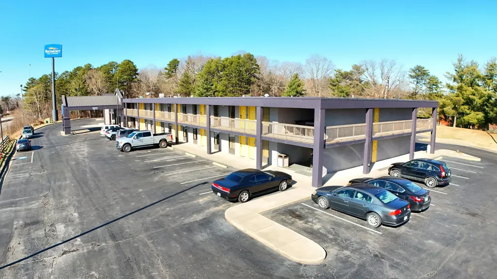 2075 W 192 Highway London KY 40741