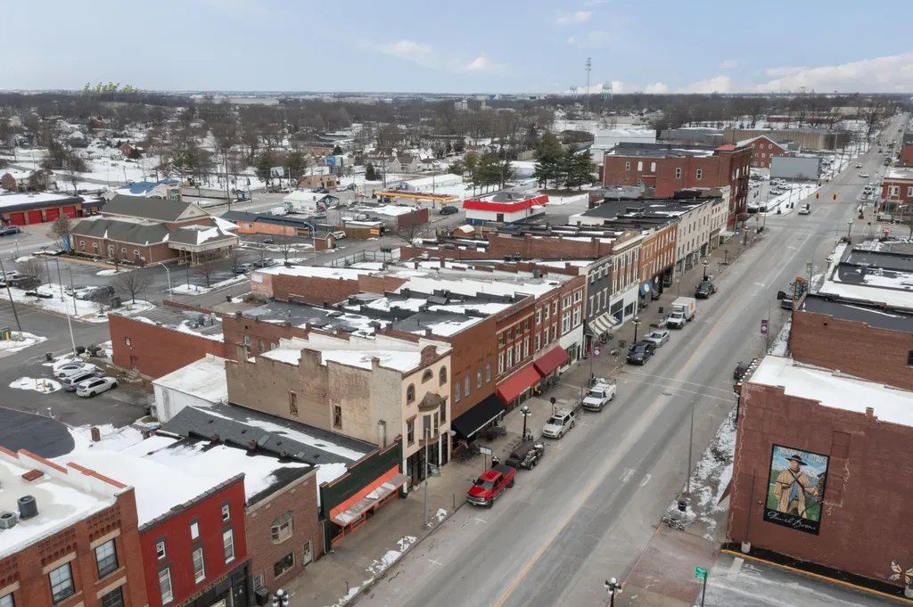 16 N Main Street Winchester KY 40391