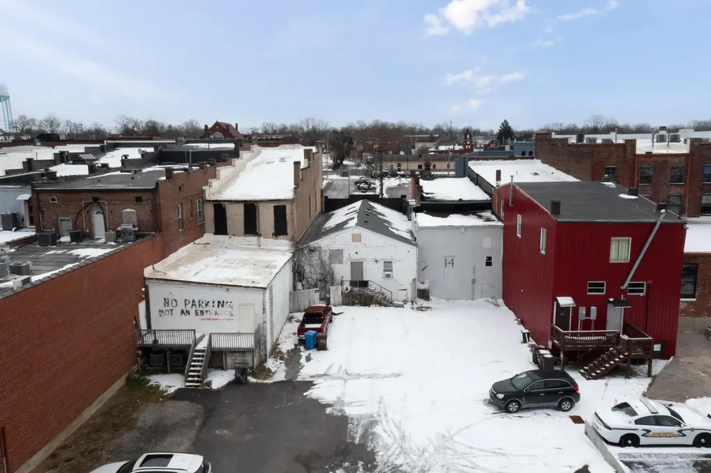16 N Main Street Winchester KY 40391