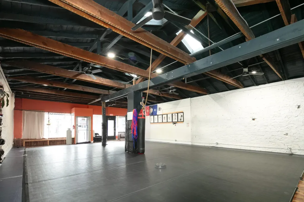 16 N Main Street Winchester KY 40391