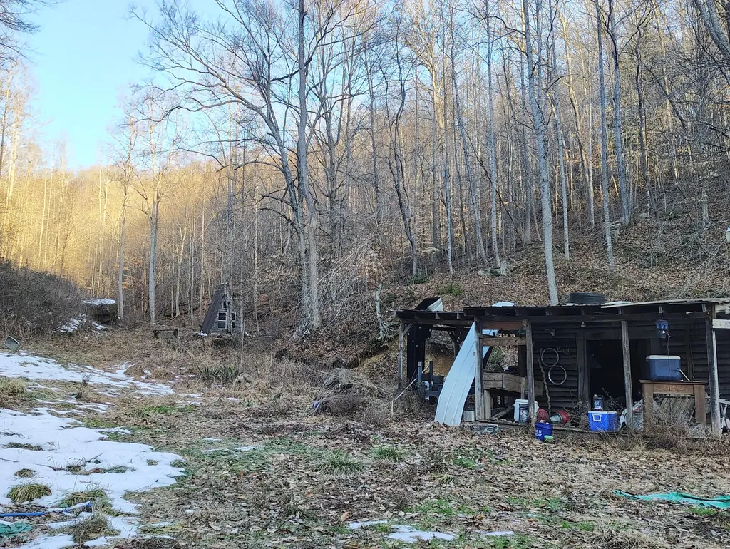 815 Highway 3446 Mckee KY 40447