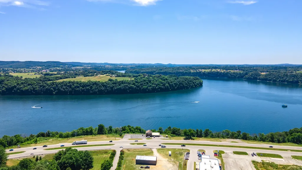 5785 Highway 27 Somerset KY 42503