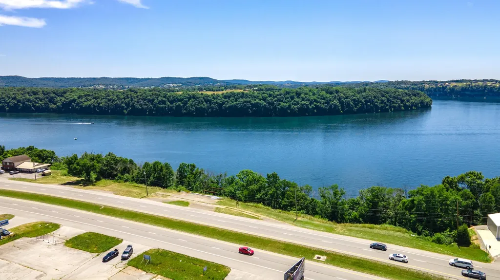 5785 Highway 27 Somerset KY 42503