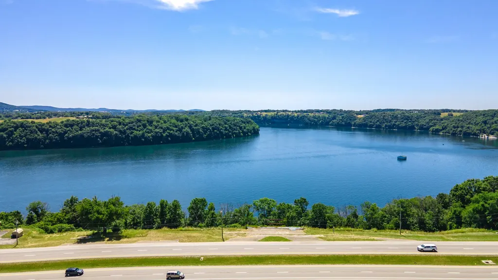 5785 Highway 27 Somerset KY 42503