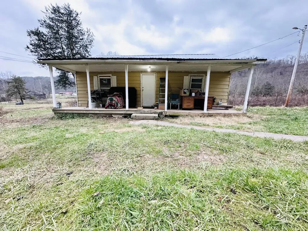 1844 Highway 1350 Manchester KY 40962
