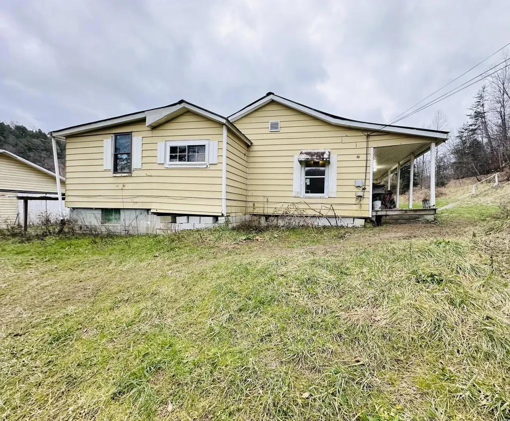 1844 Highway 1350 Manchester KY 40962