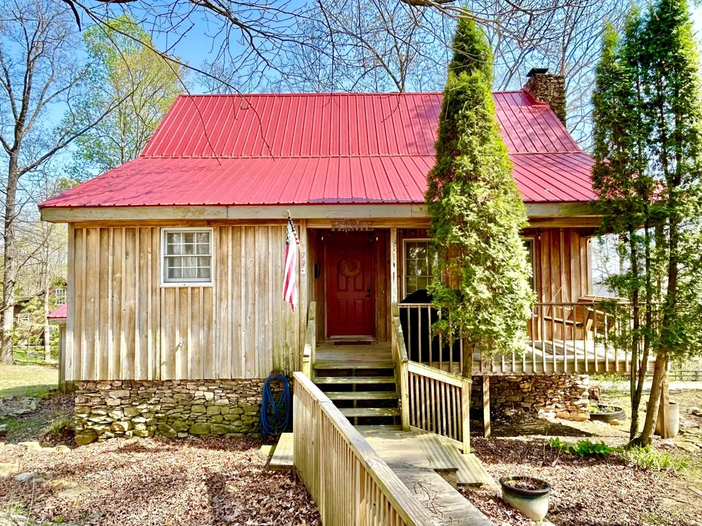 79 Tranquility Place Burnside KY 42519
