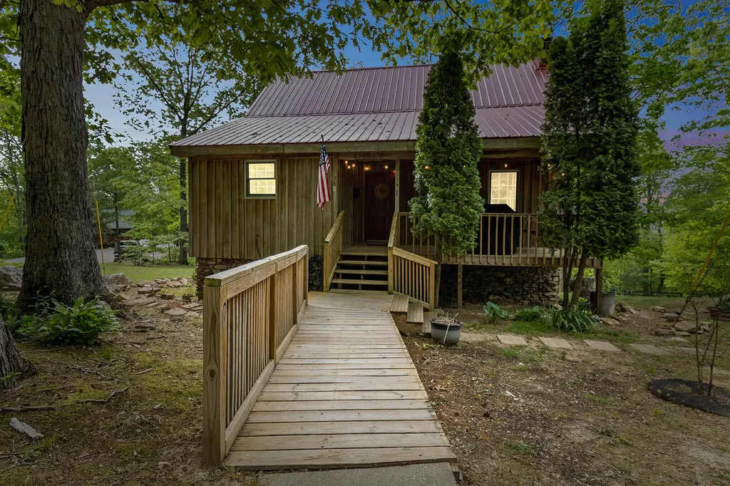 79 Tranquility Place Burnside KY 42519